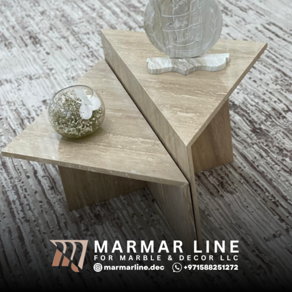 طاولة ترافيرتين بتصميم فريد